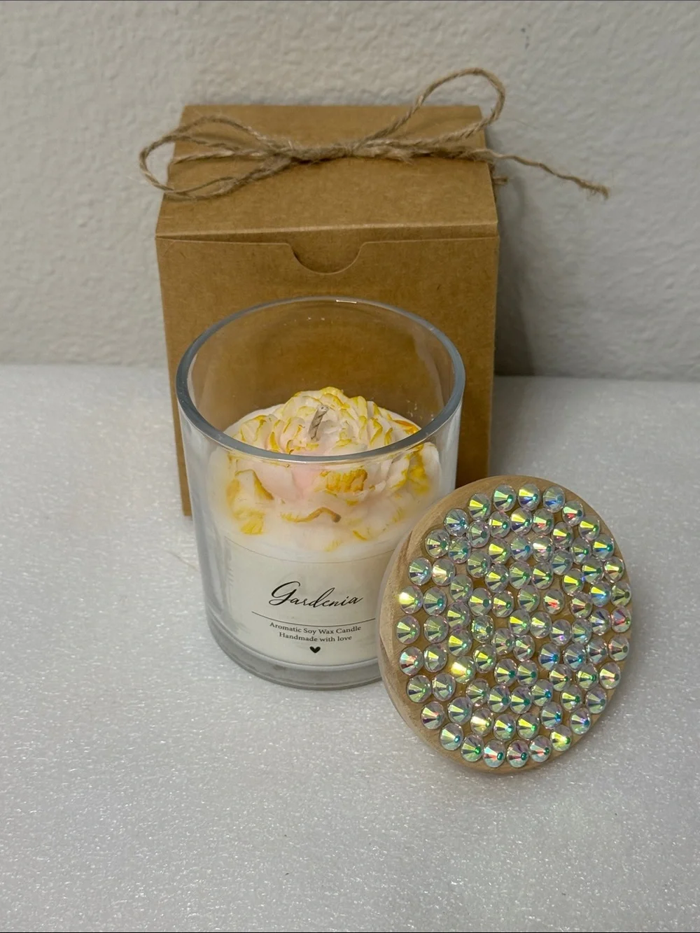🤍🌸 Gardenia Scented Soy Candle with Decorative Jewel Lid 🌸🤍